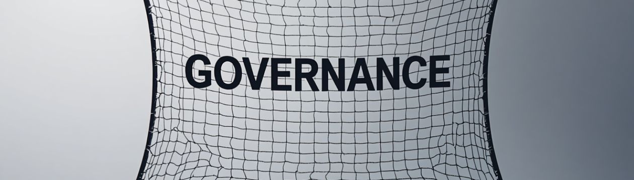 Schwarzes Netz mit dem Wort „GOVERNANCE“ in großen schwarzen Buchstaben auf weißem Hintergrund; das Netz symbolisiert Struktur, Kontrolle und Sicherheit. Schwarzes Netz mit dem Wort „GOVERNANCE“ in großen schwarzen Buchstaben auf weißem Hintergrund; das Netz symbolisiert Struktur, Kontrolle und Sicherheit.