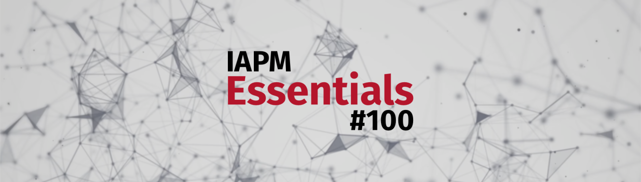 Logo der IAPM Essentials Nummer 100. Logo der IAPM Essentials Nummer 100.